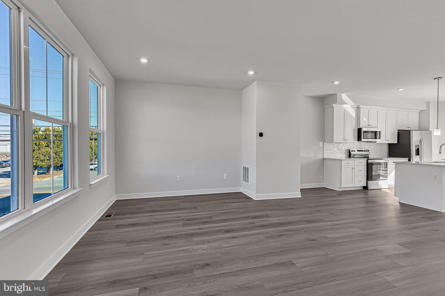 9 Oasis Avenue photo 23