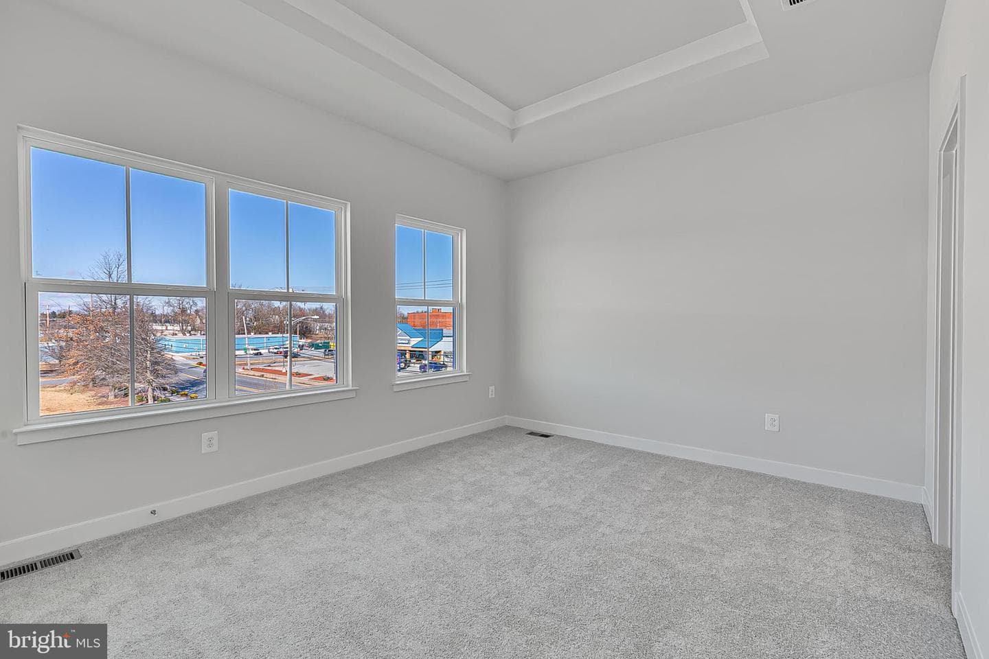 9 Oasis Avenue photo 29