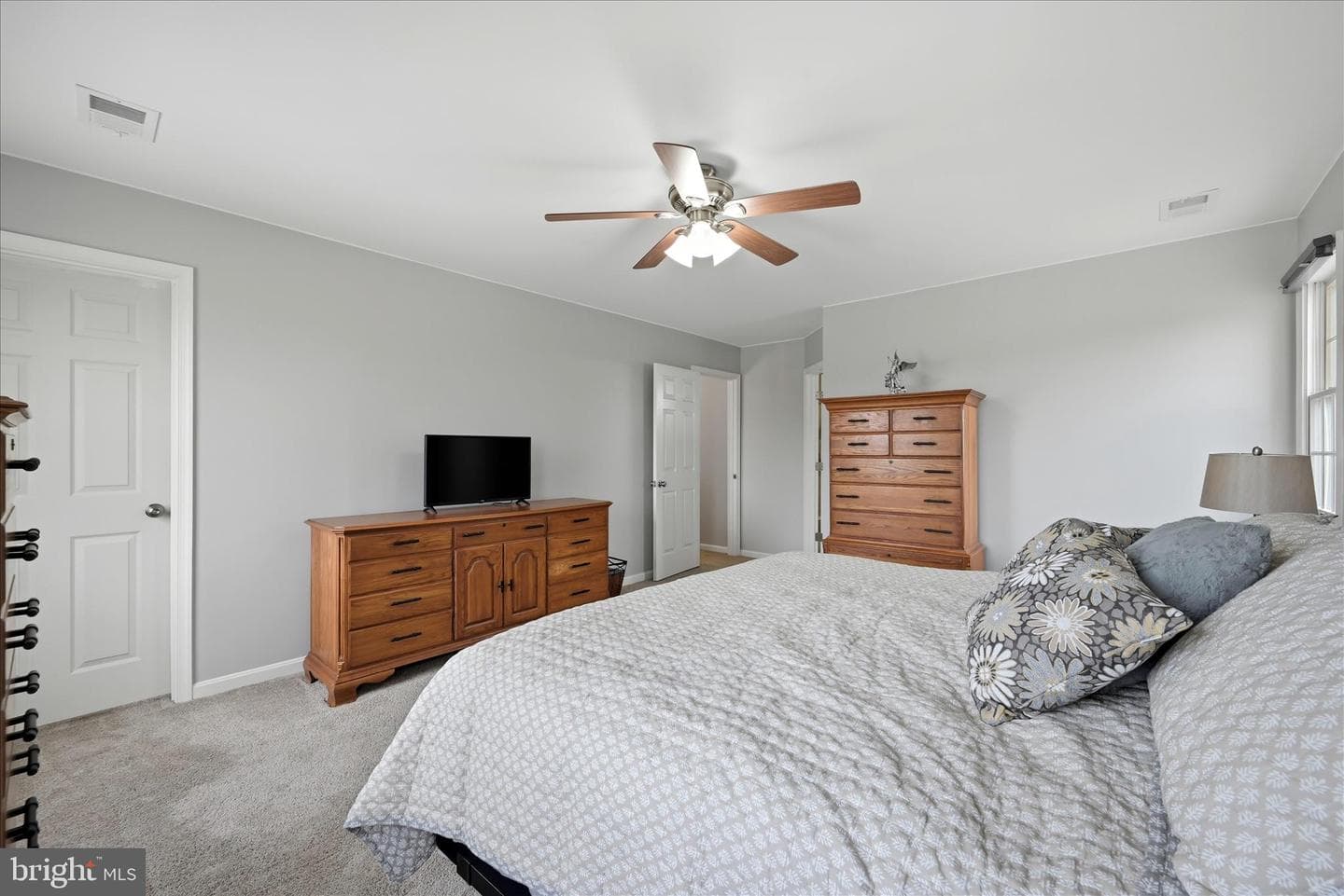 222 Heath Drive photo 37