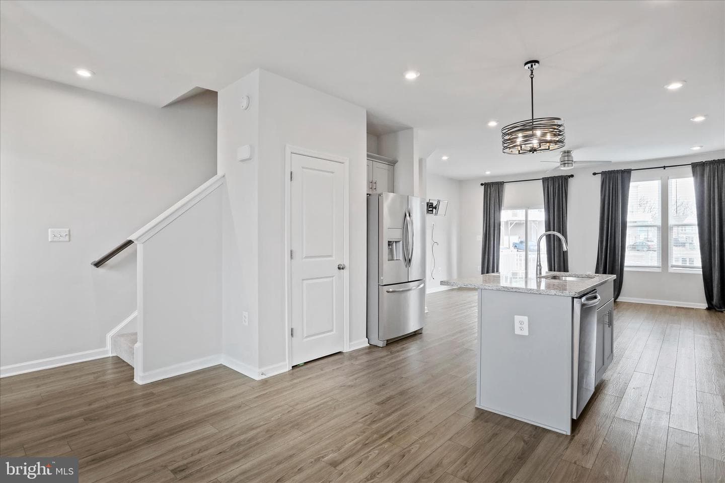 135 Presidents Pointe Avenue photo 18