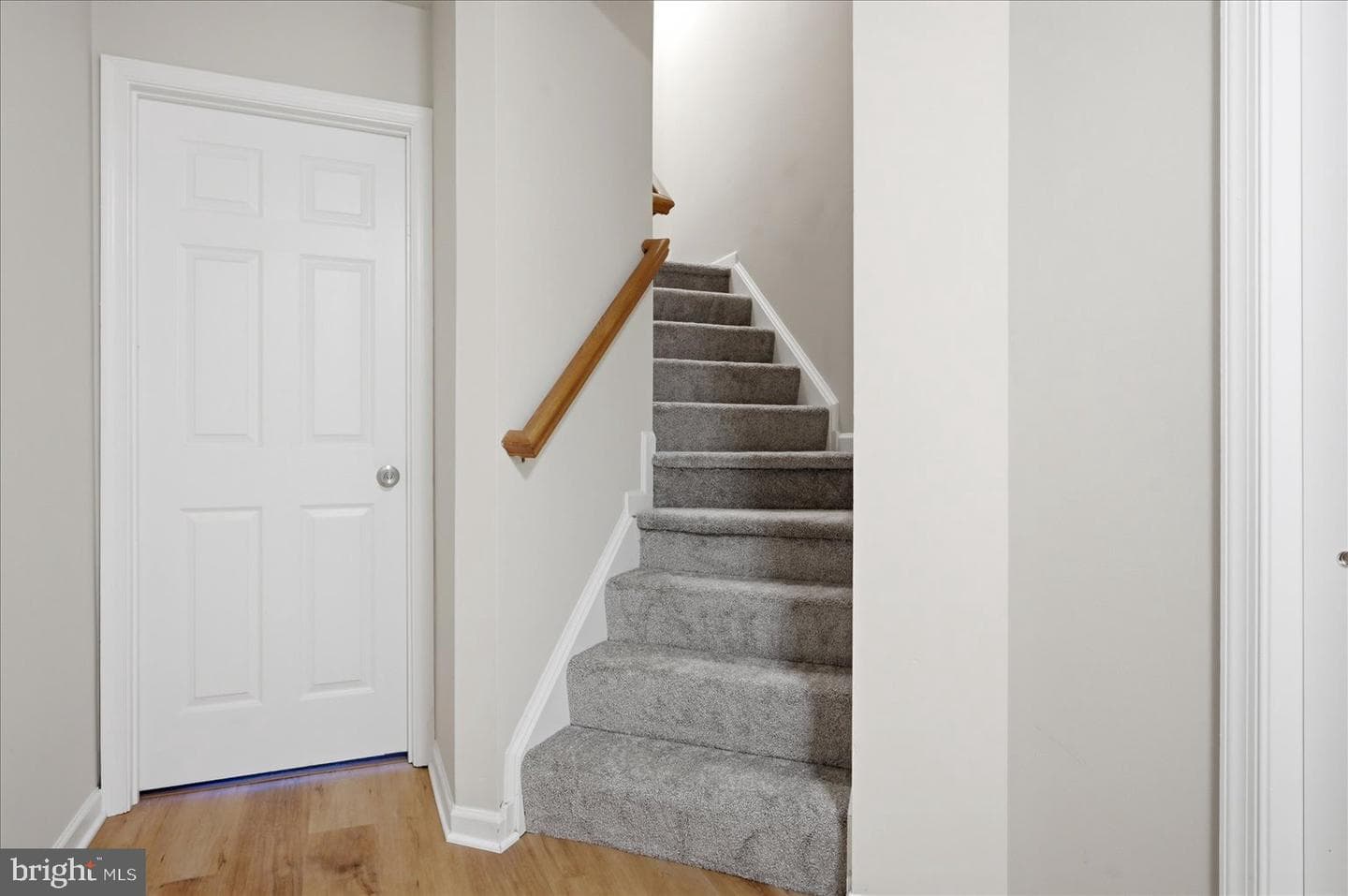 32 Bruce Drive photo 5