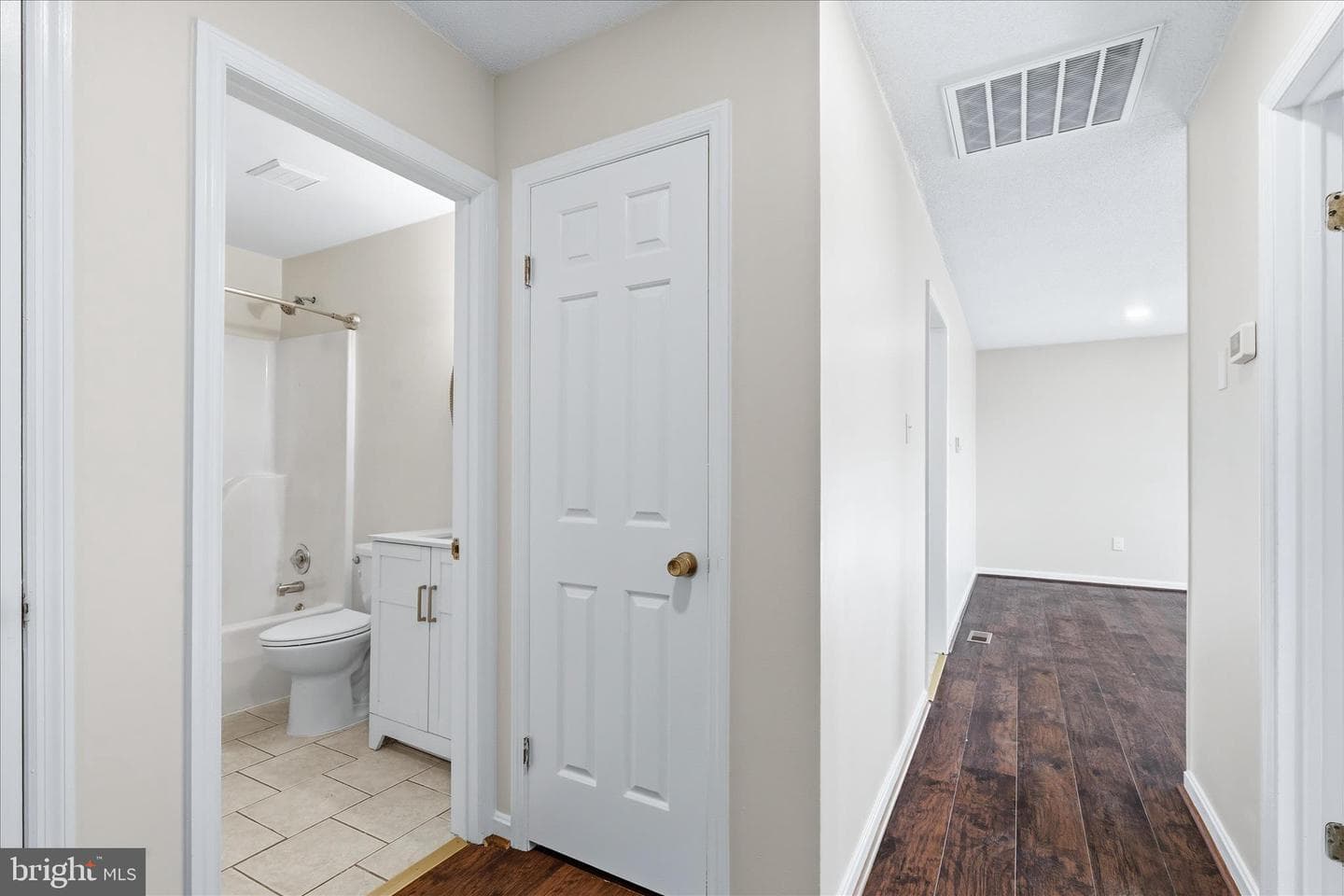 75 Fulton Avenue photo 13