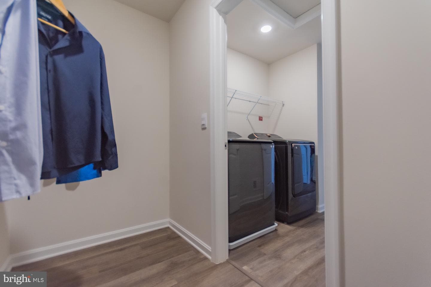 156 Centergate Drive photo 41