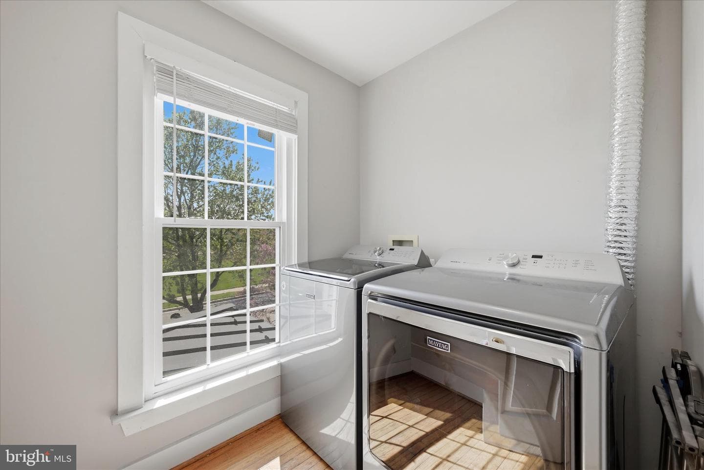 218 Braddock Street photo 32