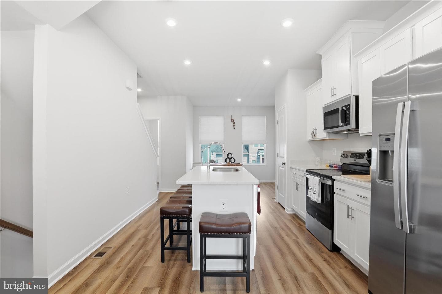 186 Coolidge Avenue photo 13