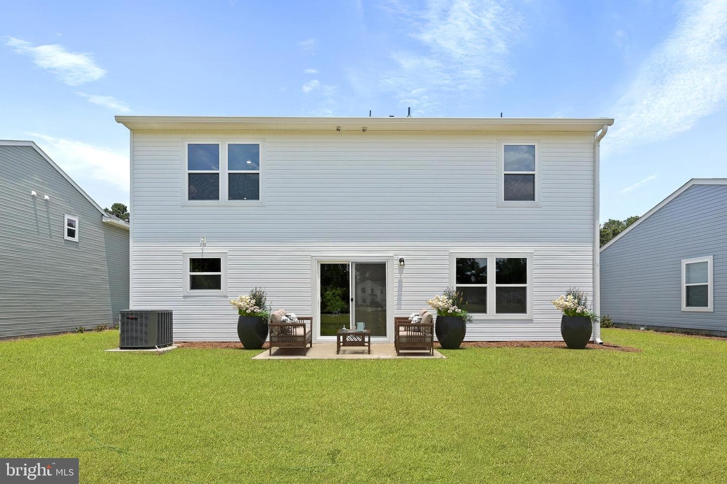 82 Empire Lane photo 3