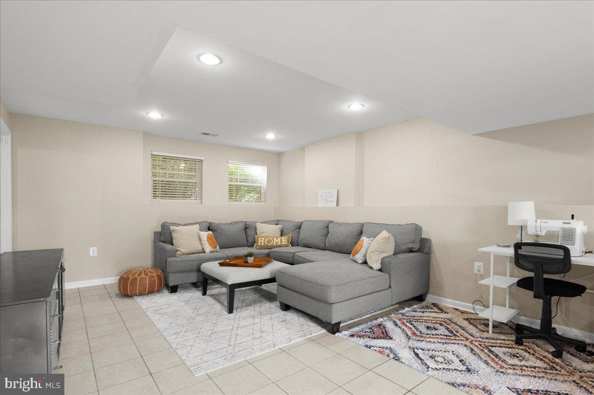 91 Burberry Lane photo 22