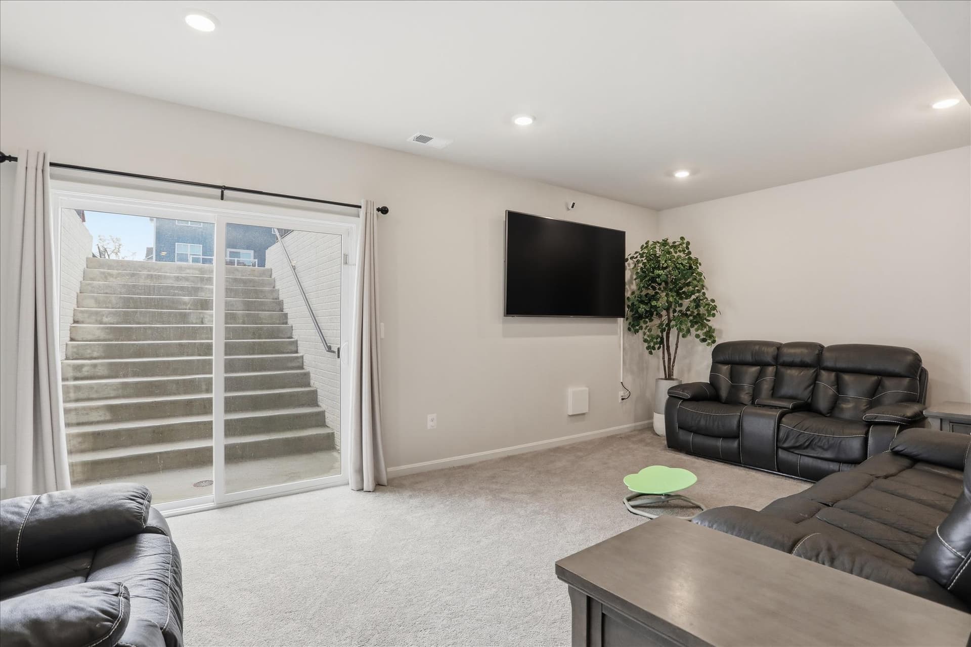 37 Feldberg Drive photo 32