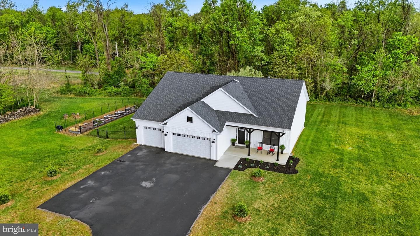 34 Cobalt Lane photo 2
