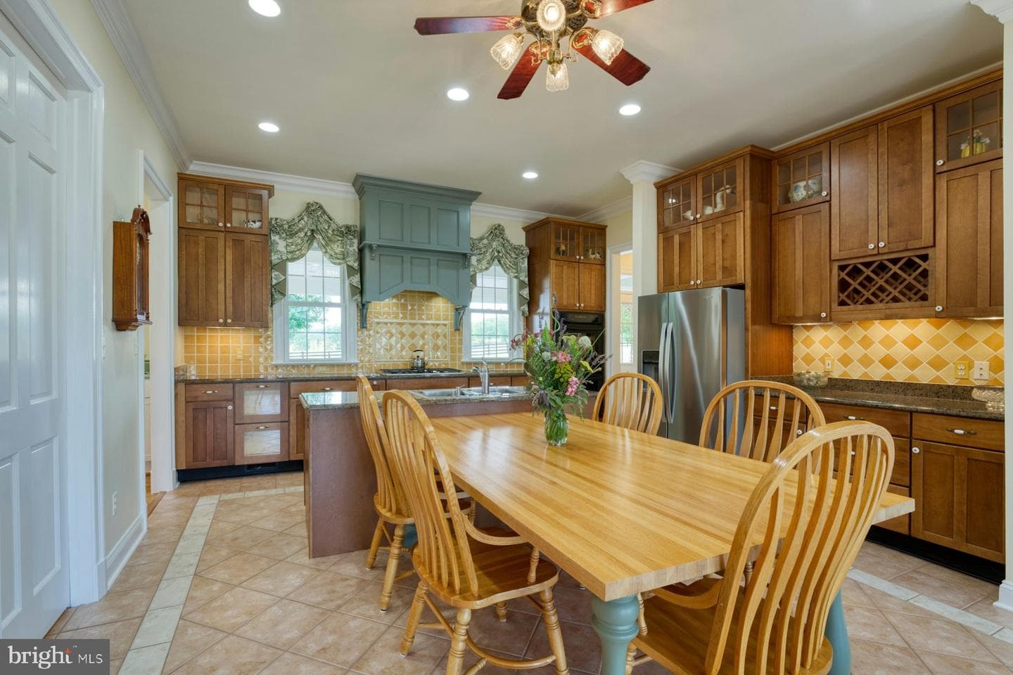 899 Earle Road photo 25