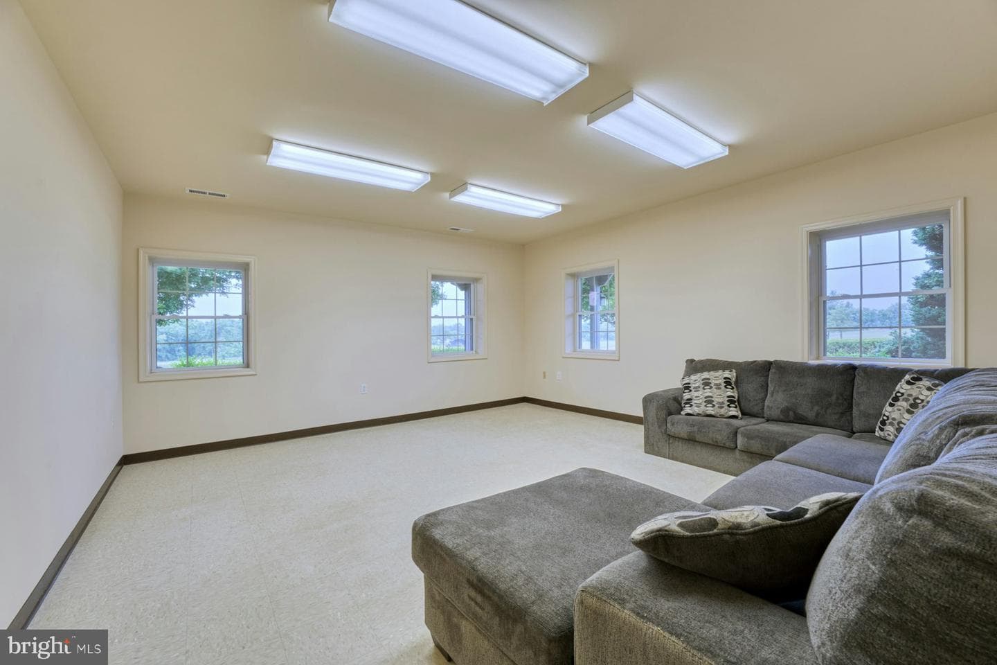 899 Earle Road photo 81