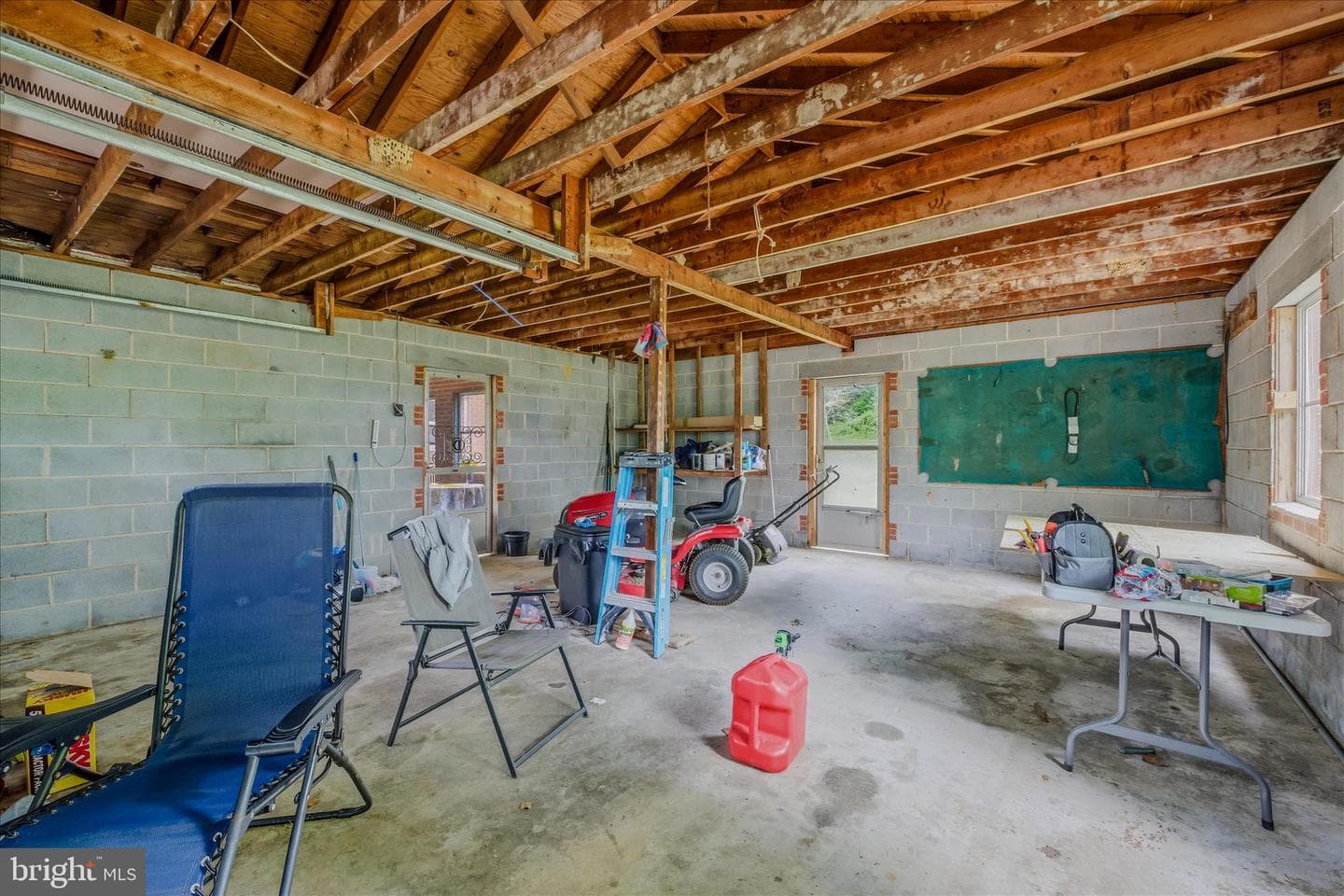 930 Chestnut Hill Road photo 59