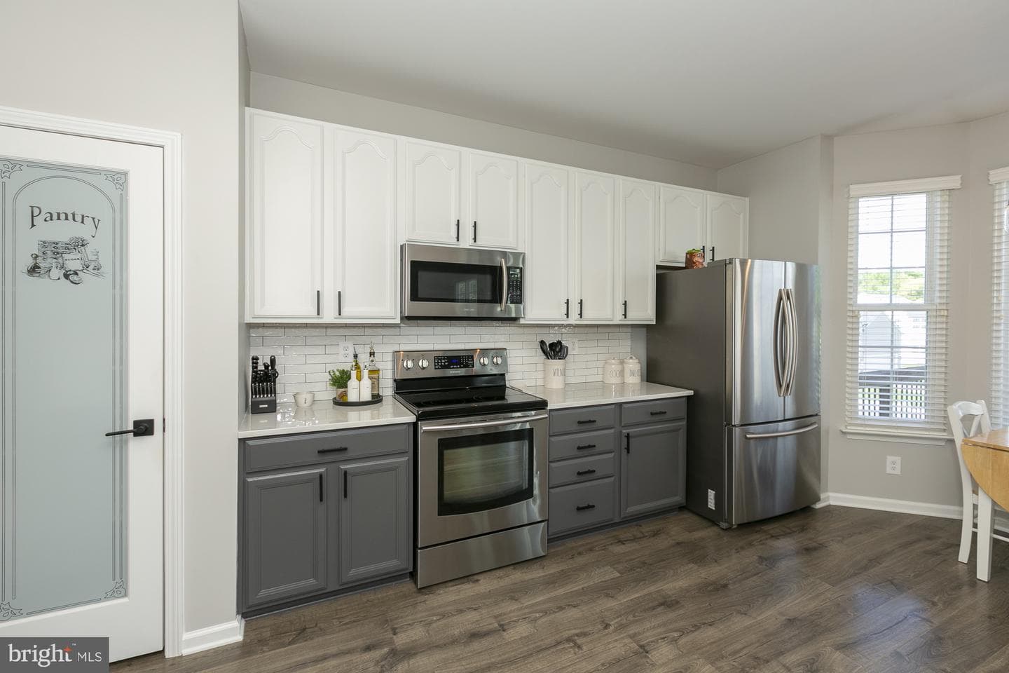 334 Calmes Street photo 29