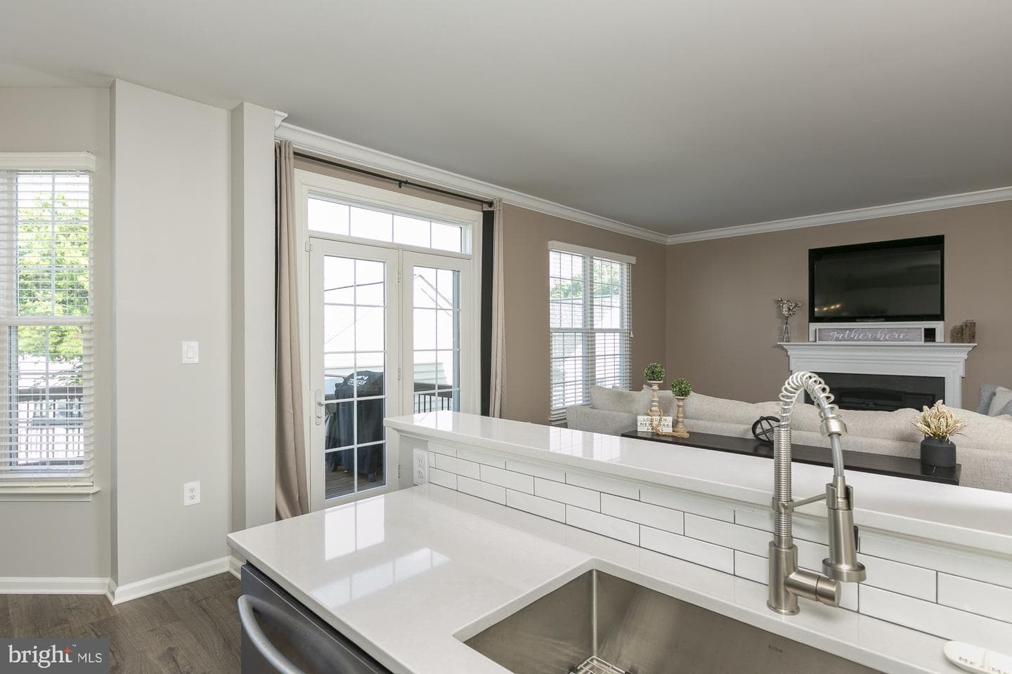 334 Calmes Street photo 33