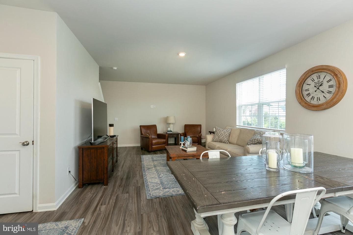 354 Gumspring Drive photo 6
