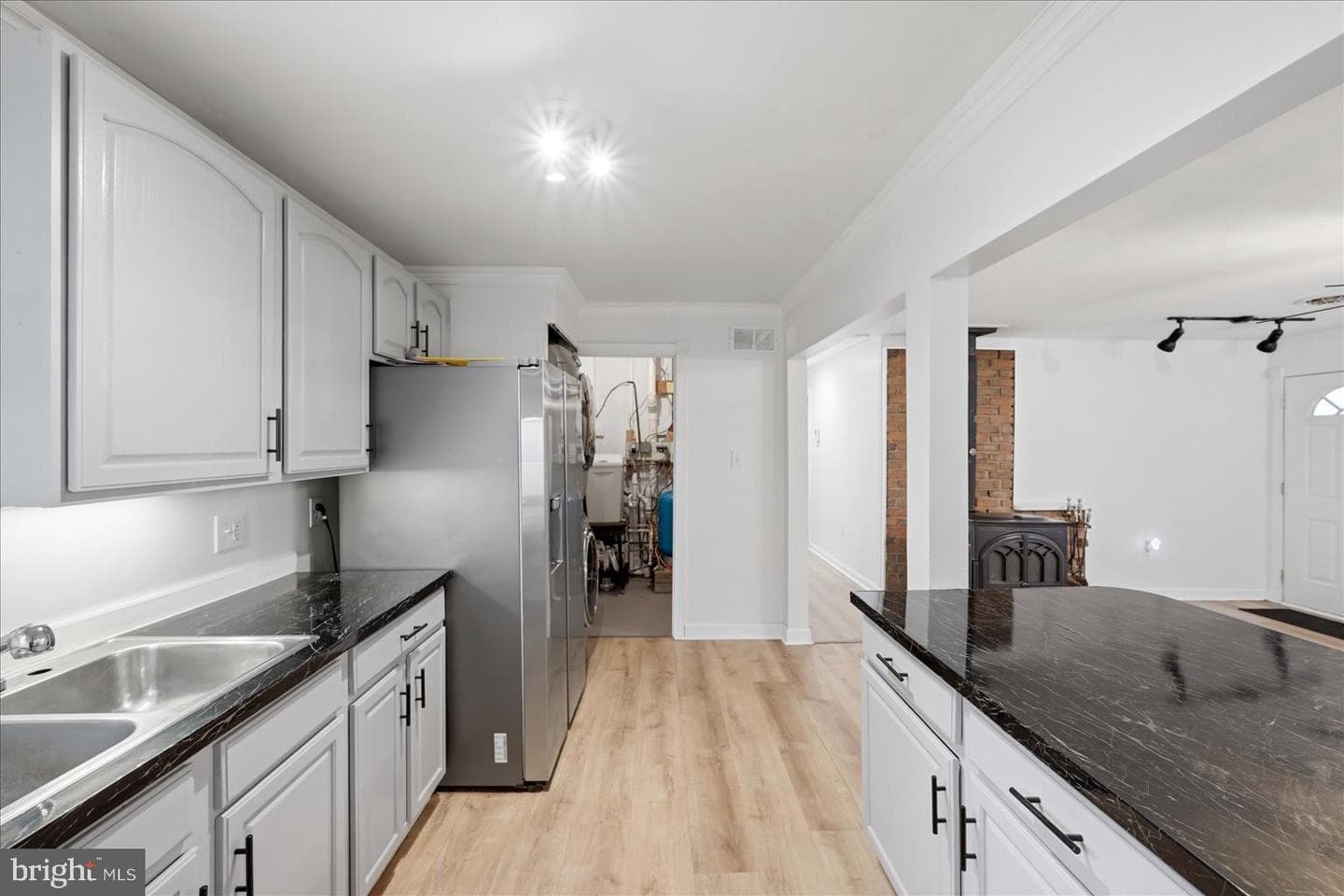 65 Floral Lane photo 18