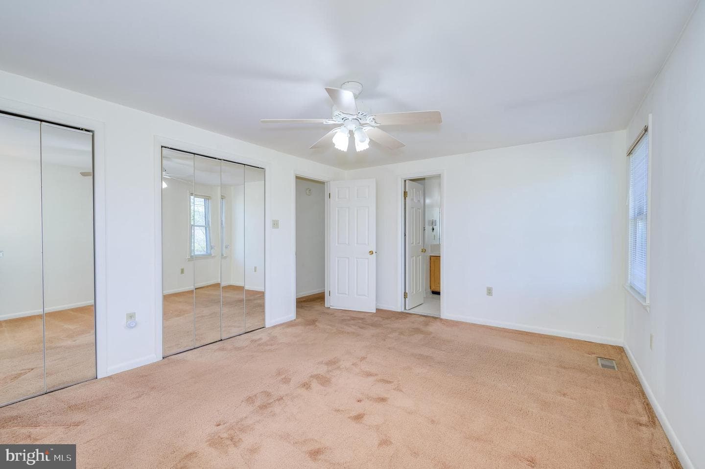 63 Brentwood Court photo 40