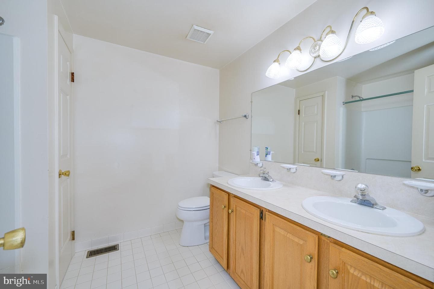 63 Brentwood Court photo 48