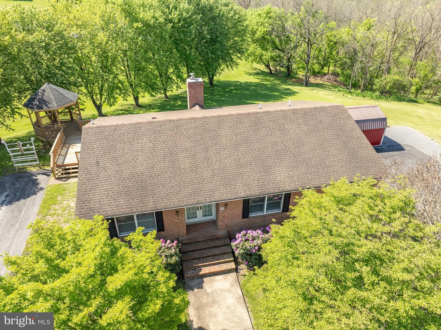 63 Brentwood Court photo 5