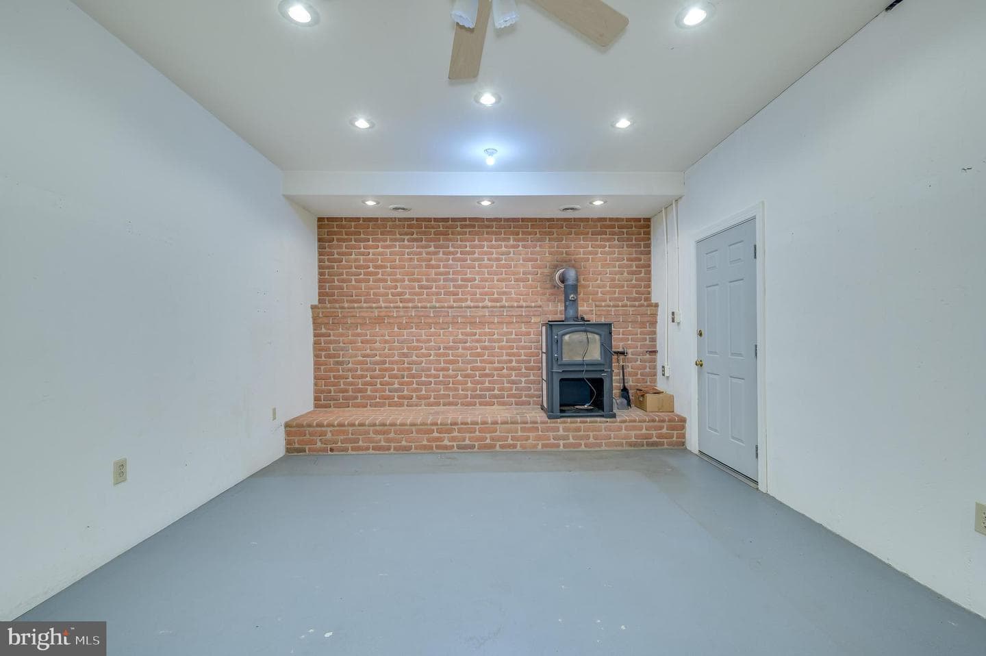 63 Brentwood Court photo 53