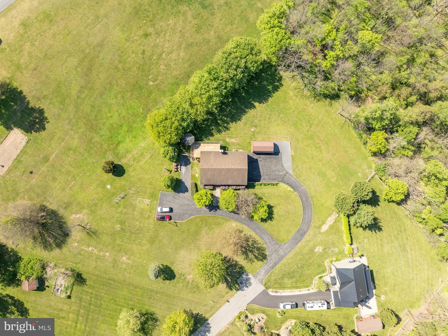 63 Brentwood Court photo 77