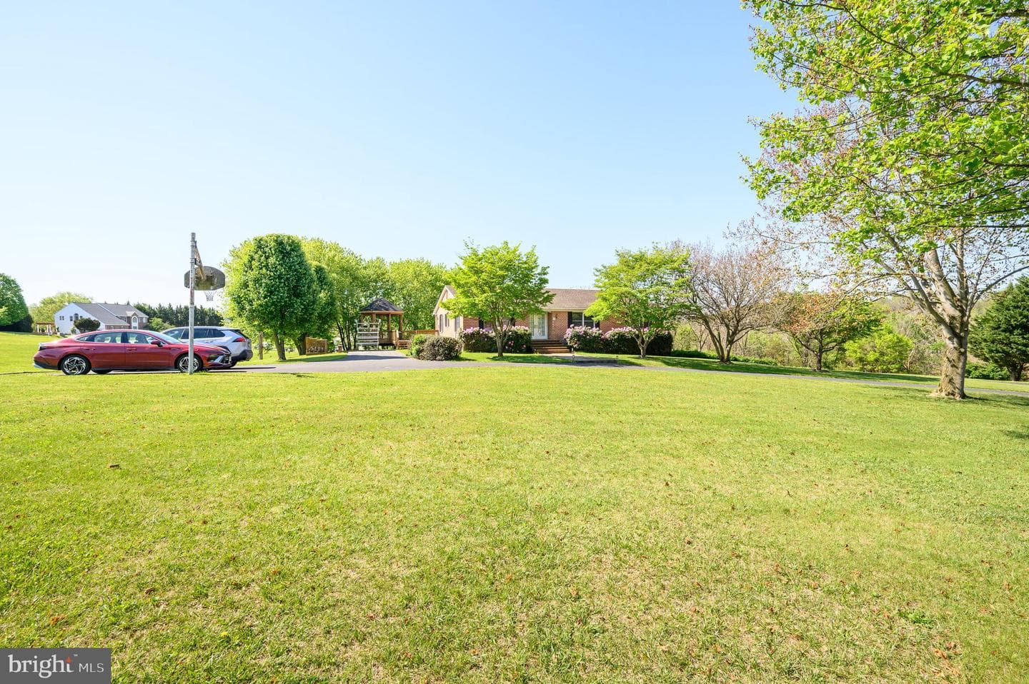 63 Brentwood Court photo 8