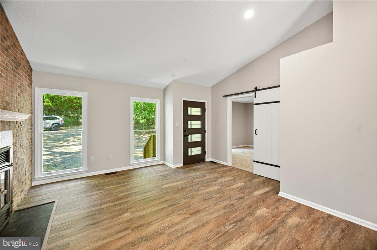 291 River View Drive photo 9