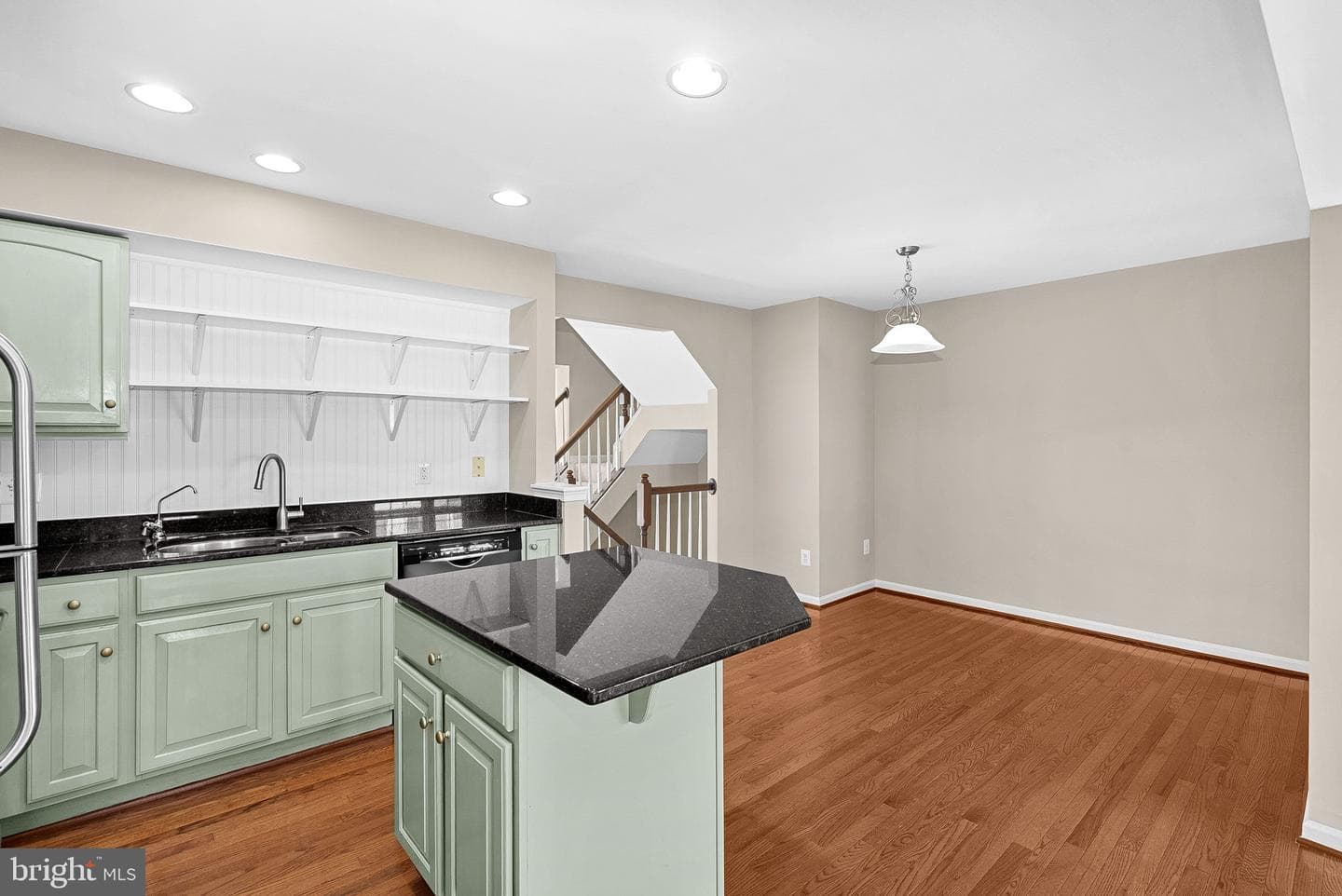 1339 Mare Street photo 9