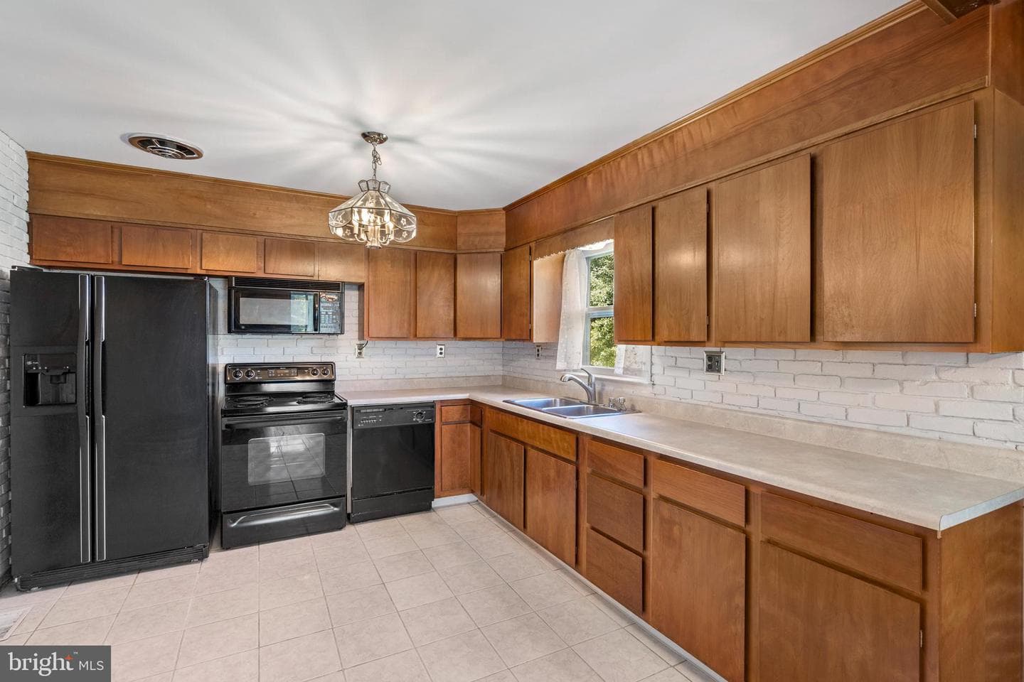 355 Pointfield Drive photo 15