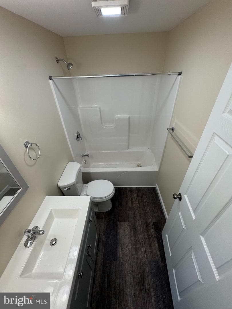 65 Dillow Lane photo 17