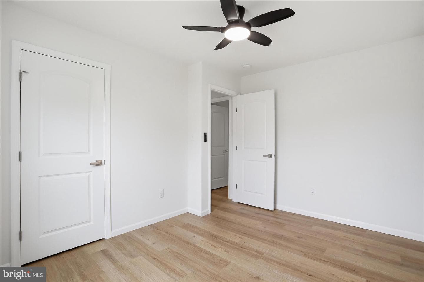 304 East 11th Avenue photo 19