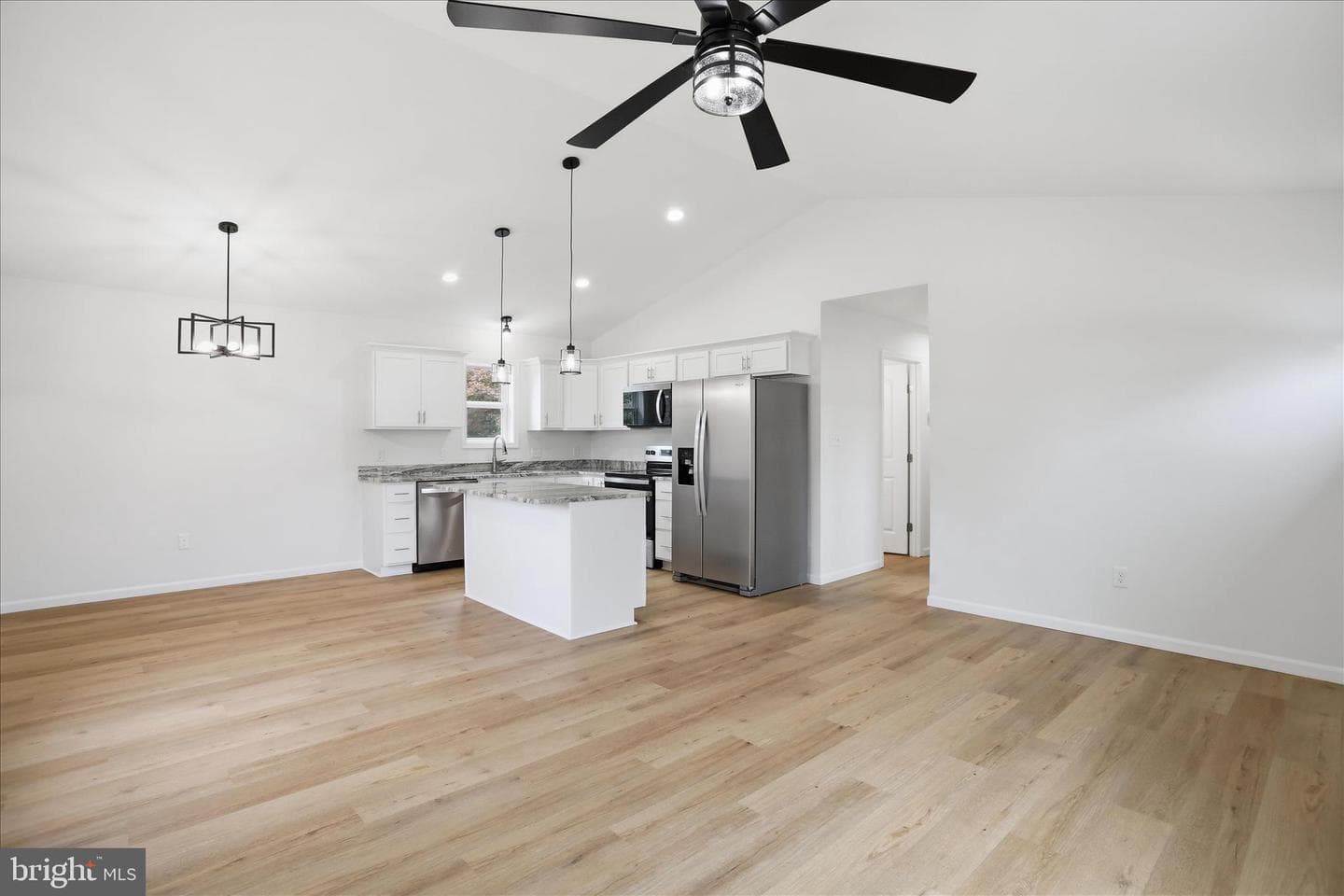304 East 11th Avenue photo 8