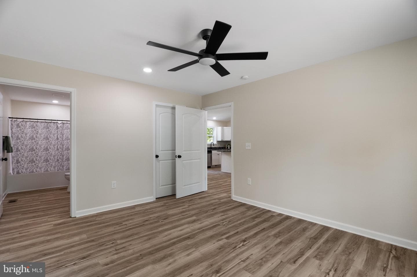 358 Dawn Lane photo 10