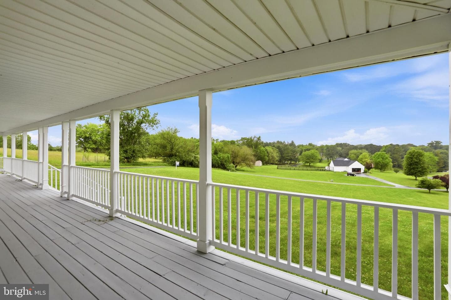 33 Eldridge Lane photo 3