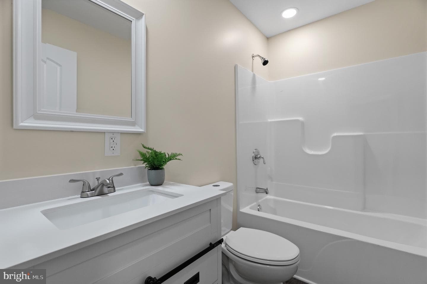 292 Dawn Lane photo 12