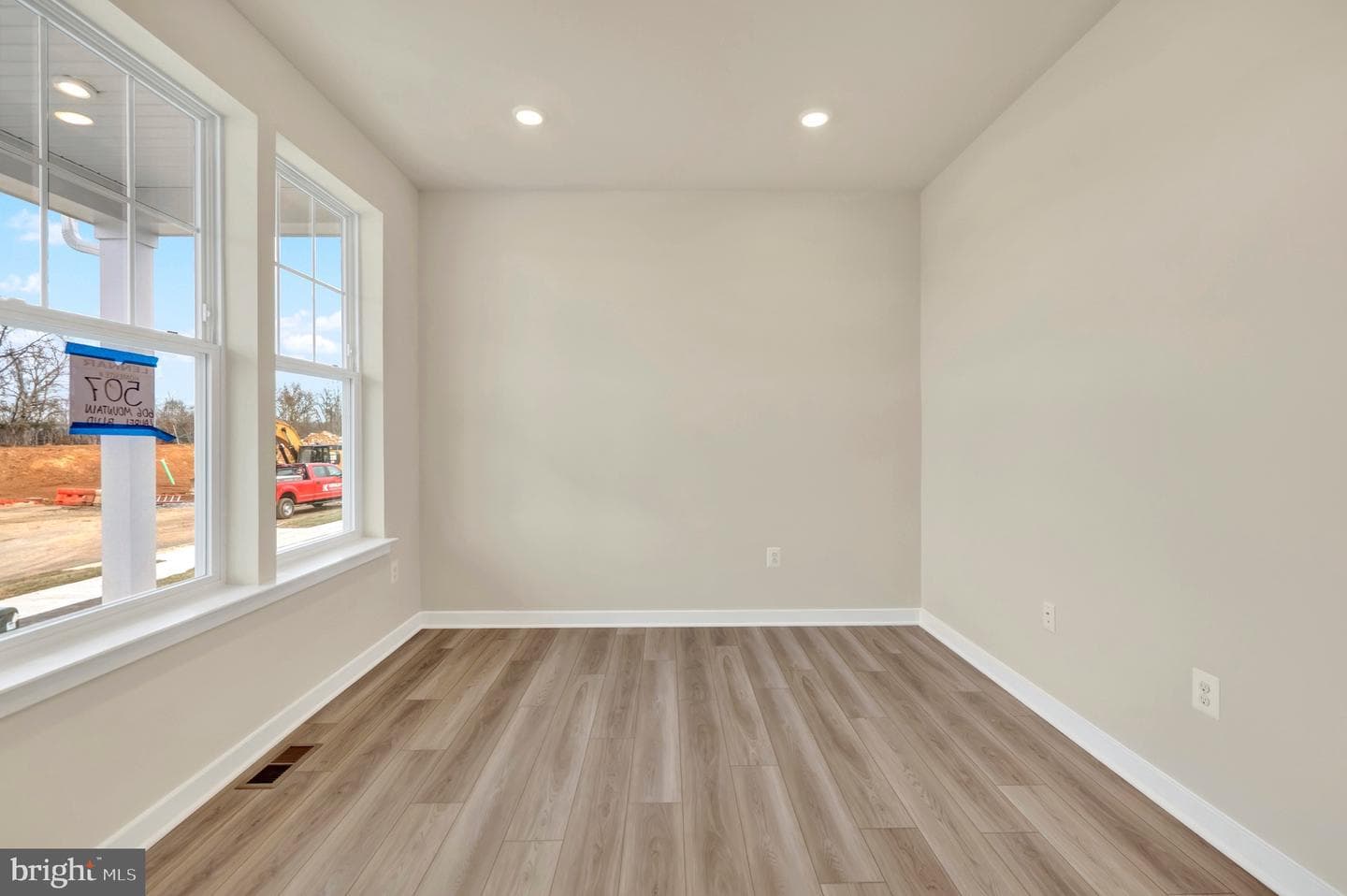 11 Forest Grove Avenue #lot 258 Hamilton photo 5