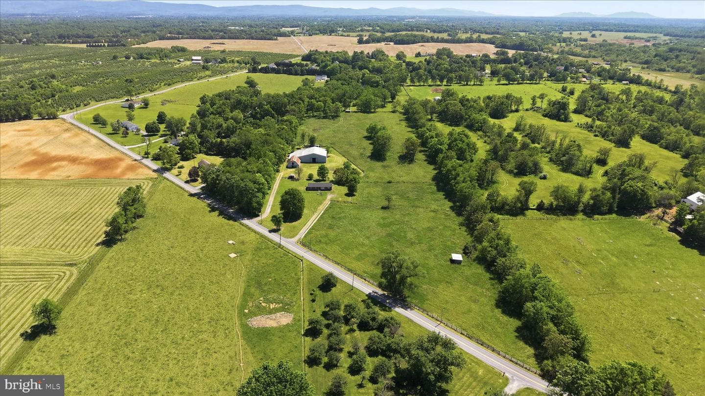 1381 Leetown Road, Summit Point