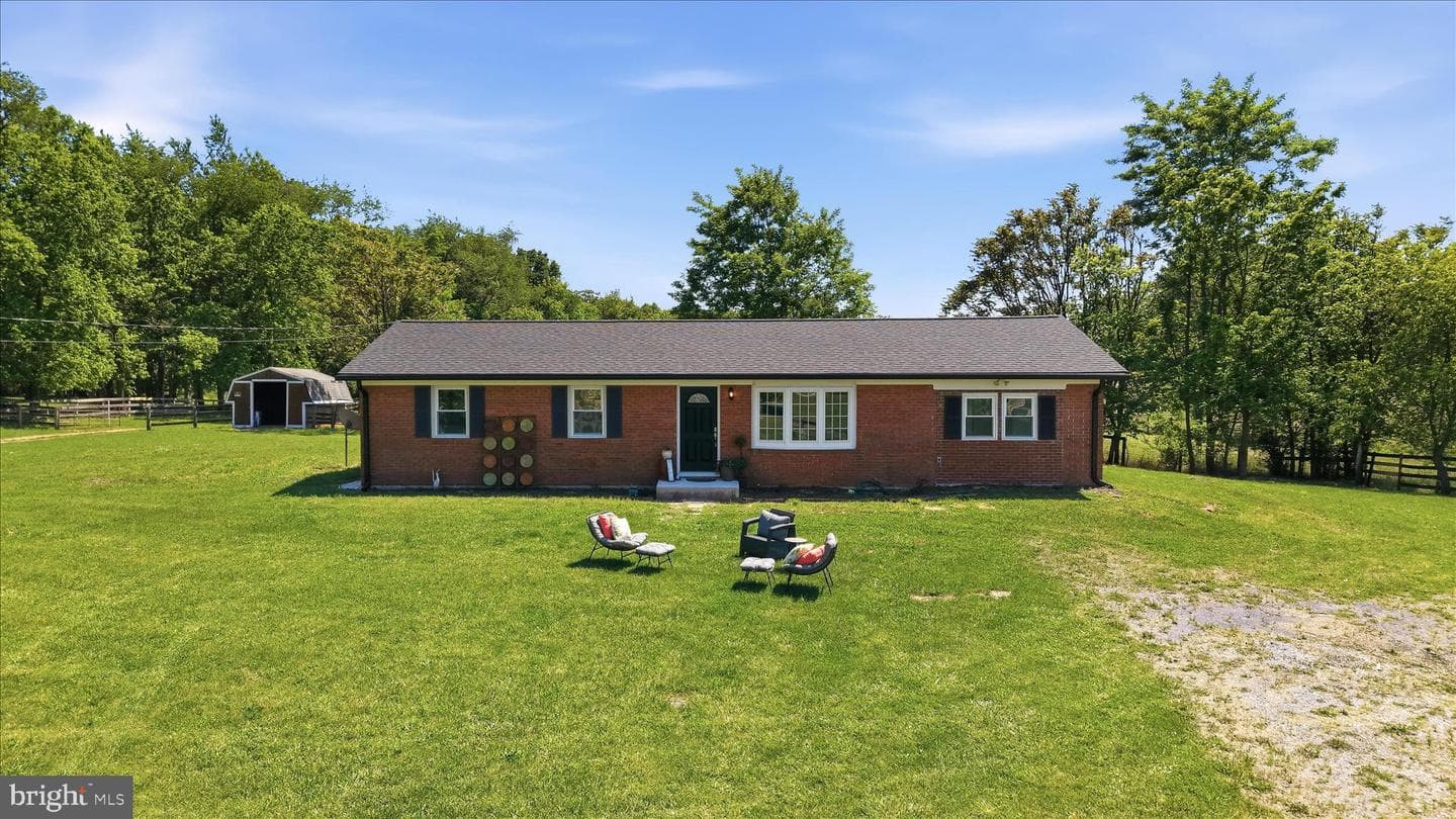 1381 Leetown Road photo 6