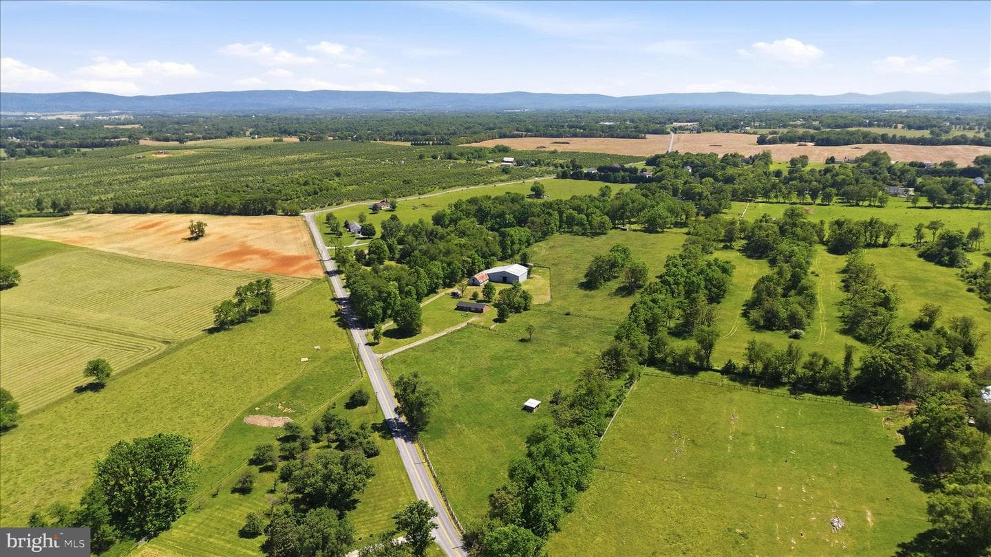 1381 Leetown Road photo 80