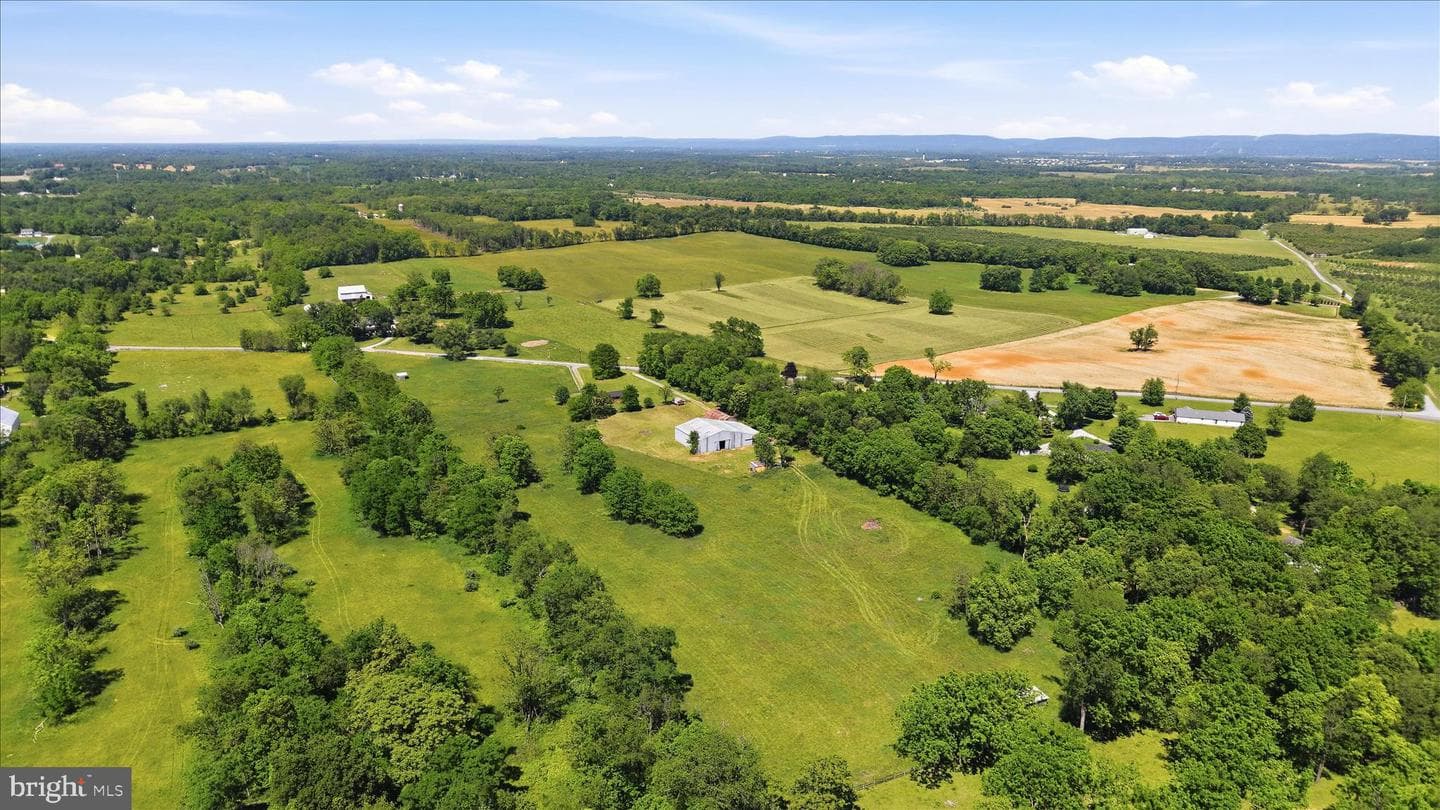 1381 Leetown Road photo 84