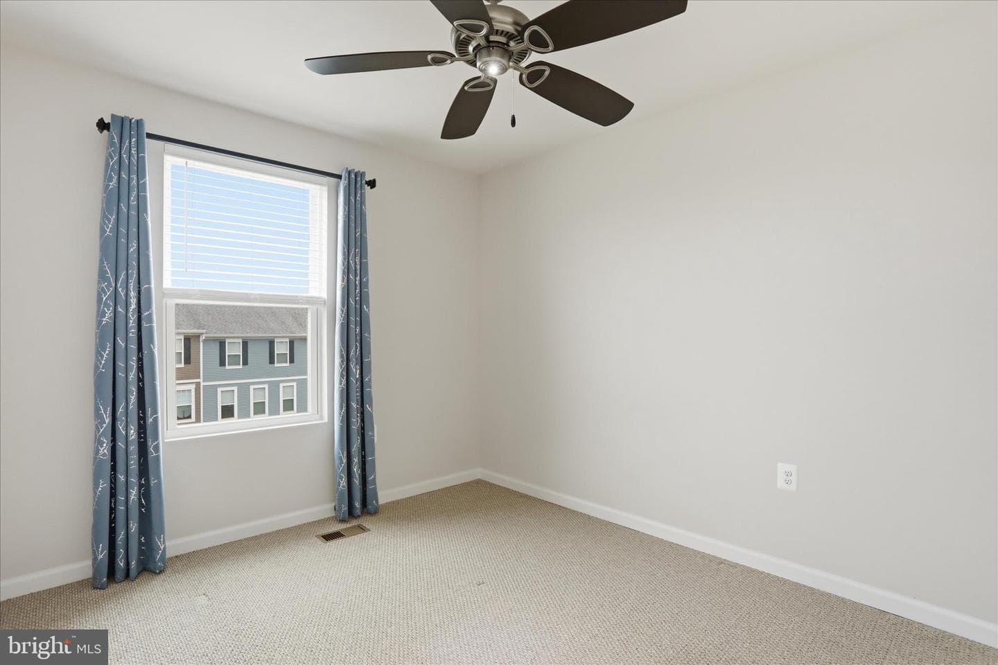 31 Capitol Mews photo 19