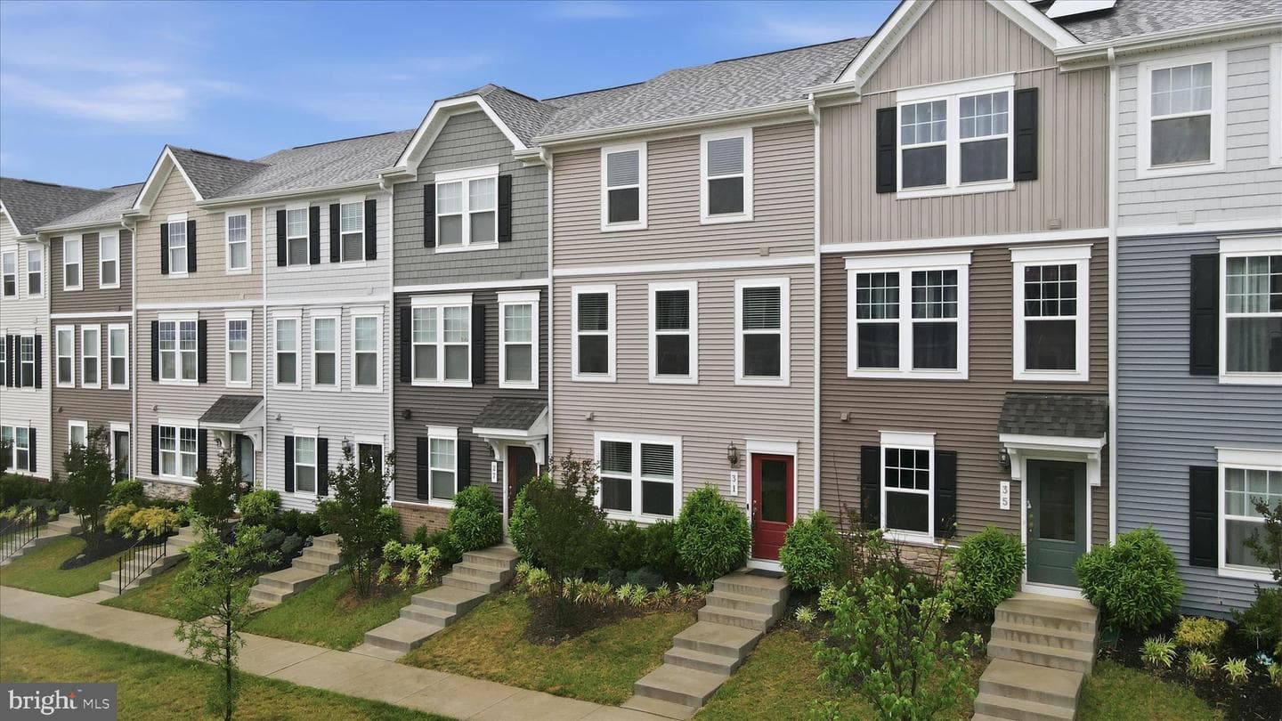 31 Capitol Mews photo 3