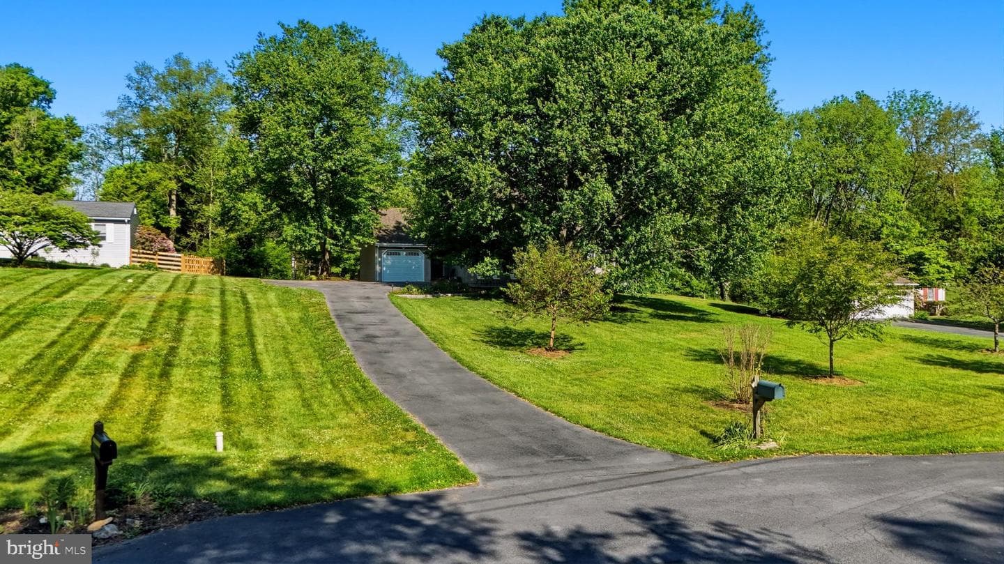 112 Valley Court photo 44