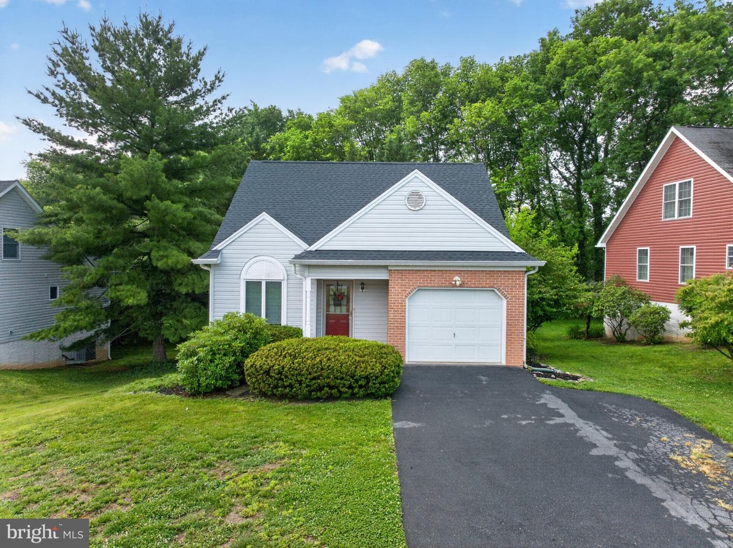 122 Hensel Drive photo 11