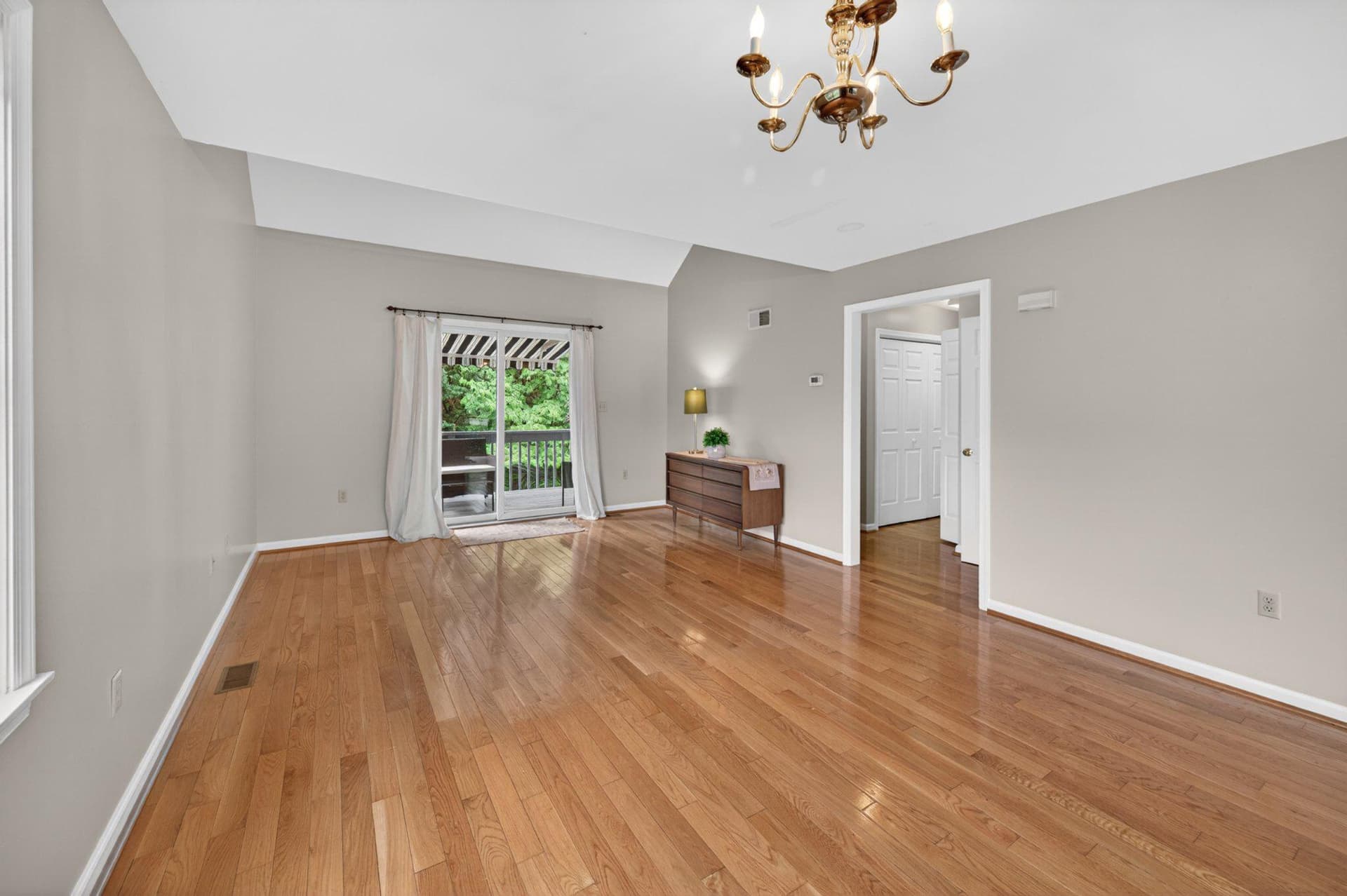 122 Hensel Drive photo 5