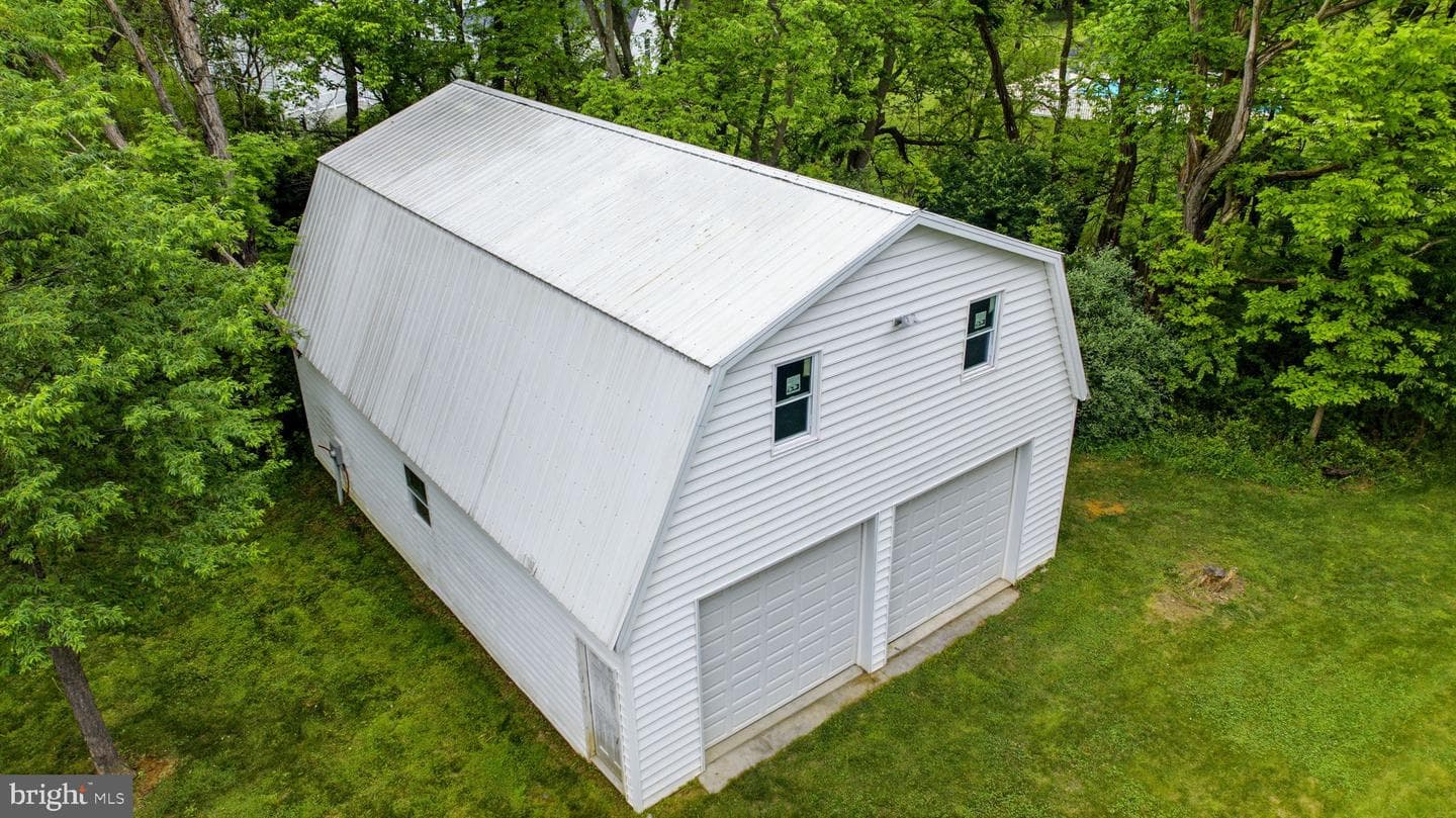 12860 Leetown Road photo 138