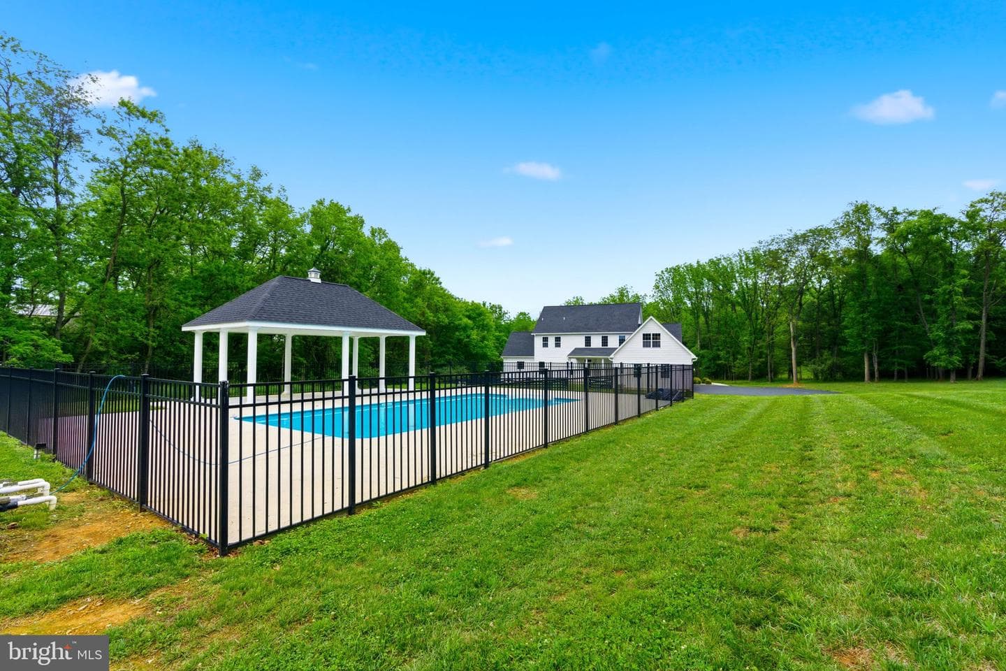 12860 Leetown Road photo 90
