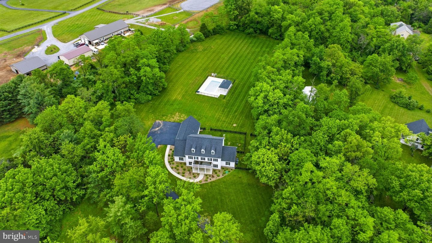 12860 Leetown Road photo 98