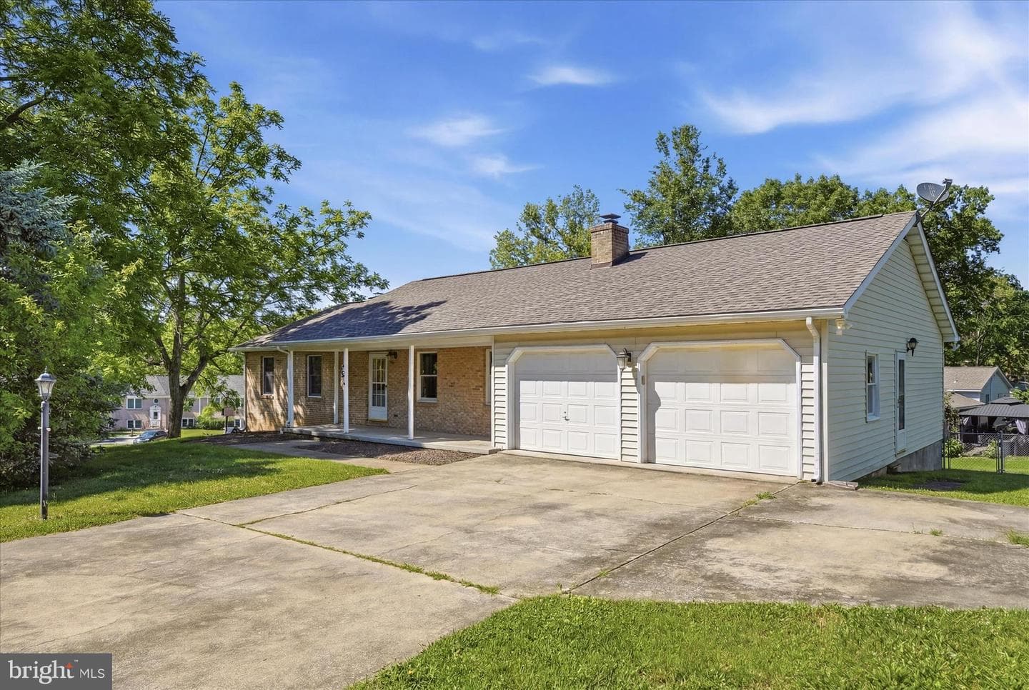 437 Tuscawilla Drive photo 3