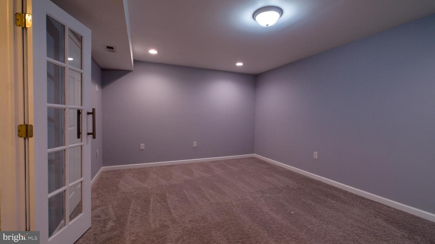 308 Braddock Street photo 36